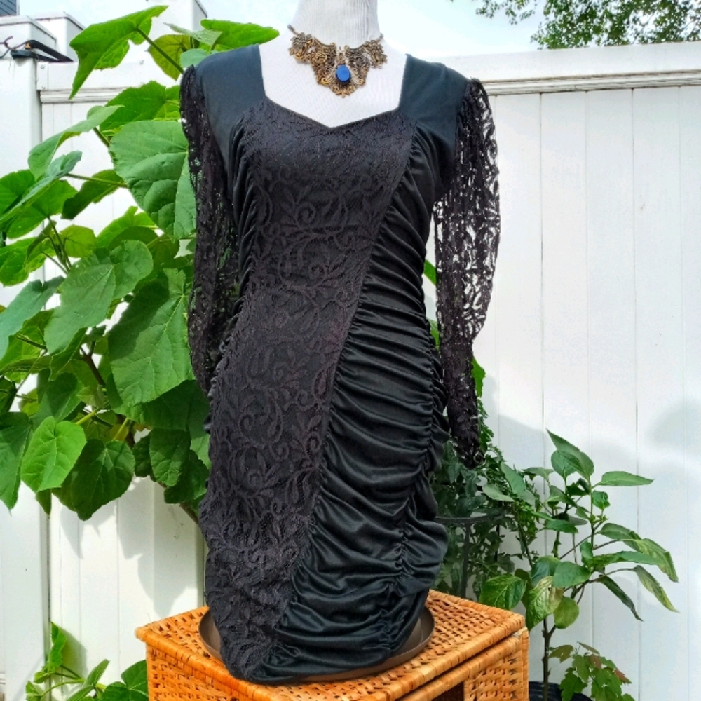 80s Vintage Vampire Chic Cocktail Dress